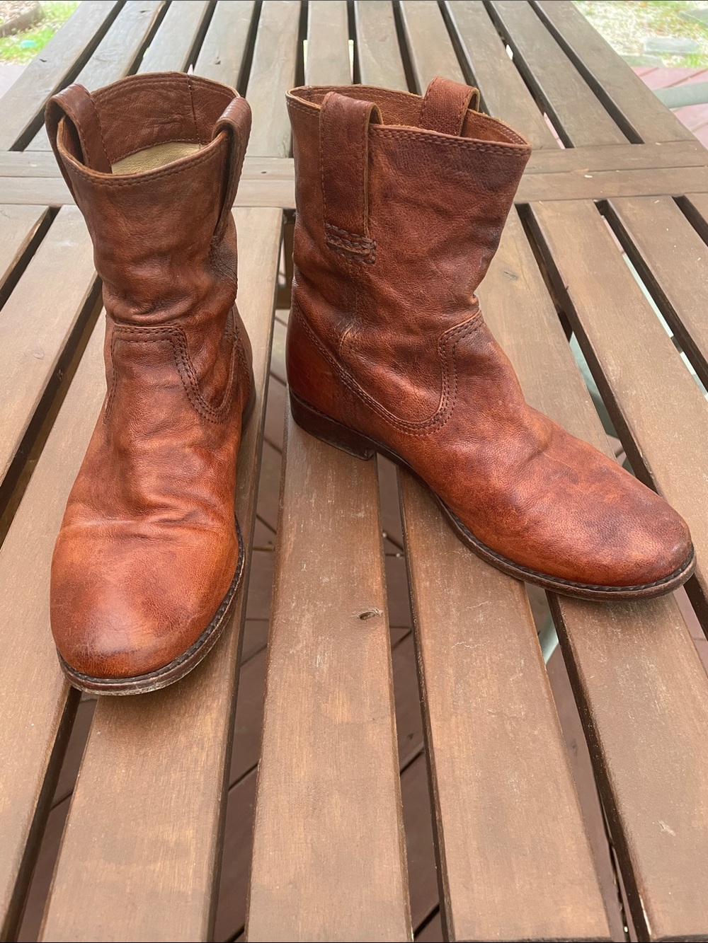 Frye Anna Shortie Leather Pull-On Boots in Cognac 7M